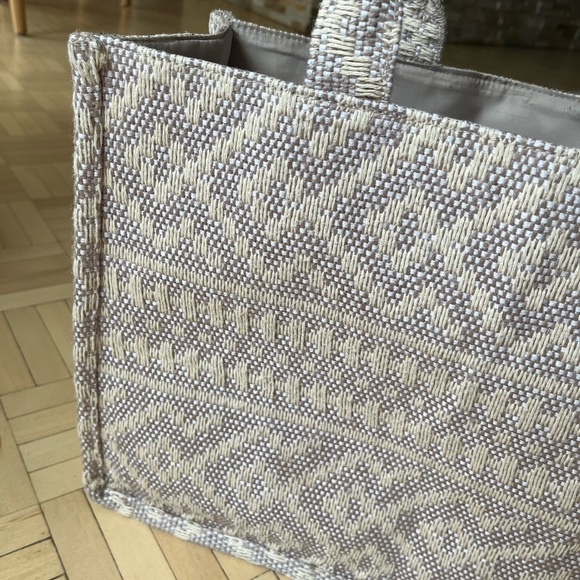 H&M jacquard tote - Picture 2 of 5